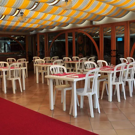 Centro 3*