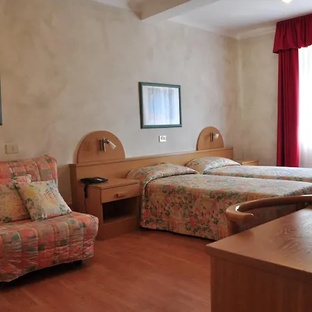 Centro 3*