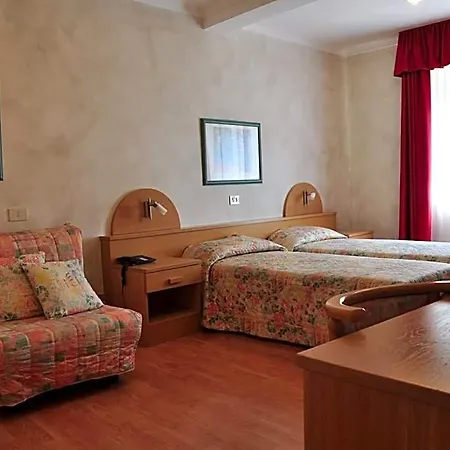 Centro 3*